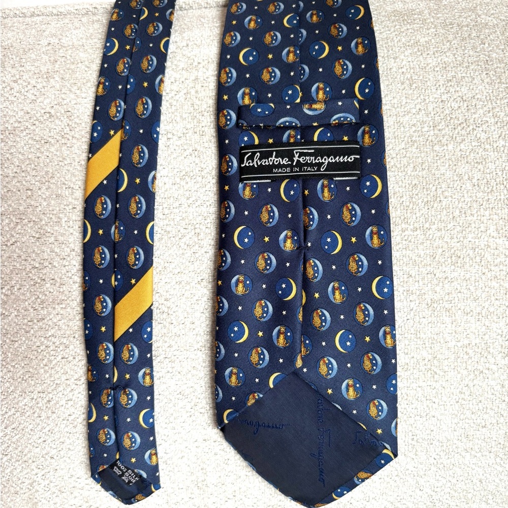Salvatore Ferragamo tie - Picture 5 of 8
